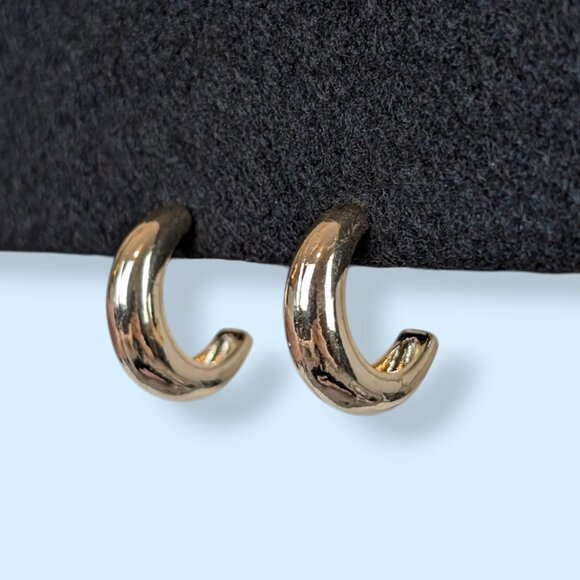 (2/$20) Smooth Metal Half Hoop Earrings - Picture 1 of 5